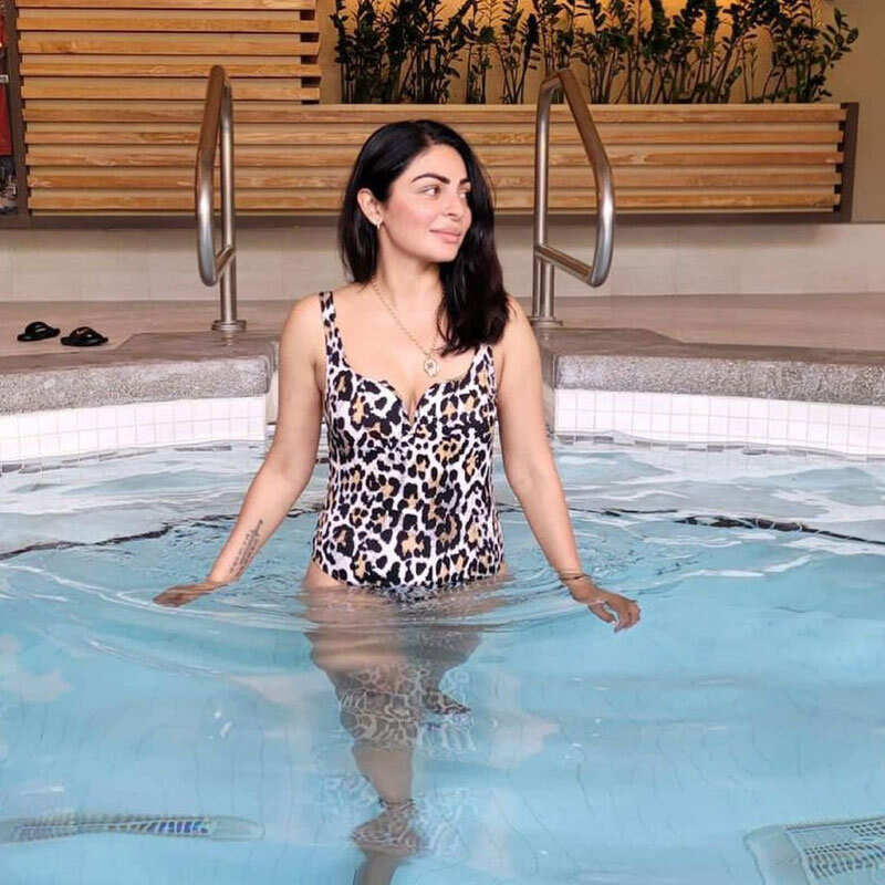 Neeru Bajwa ups the glam quotient with her stunning pictures