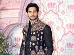 From Salman Khan to Katrina Kaif, stars turn up in traditional best at Ramesh Taurani's Diwali party