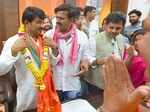 Manoj Tiwari images