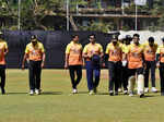 Marathi film industry plays cricket for a cause